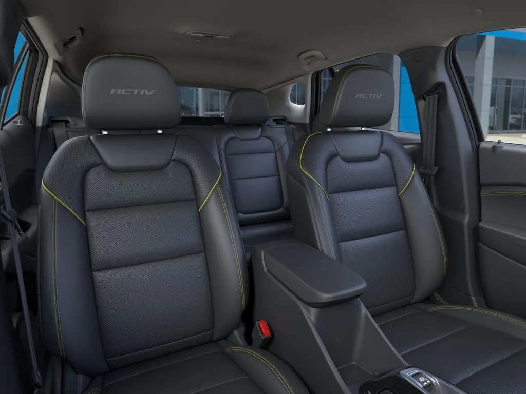 2026 Chevrolet Trax ACTIV photo 2