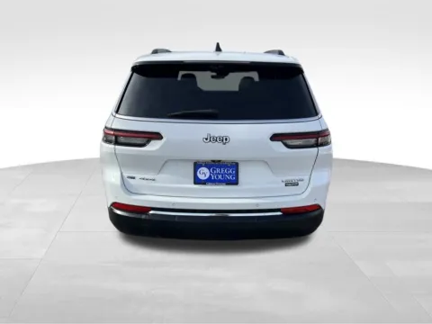 More photos of 2023 Jeep Grand Cherokee L Limited at Gregg Young Chevrolet - Omaha, NE