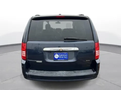 More photos of 2008 Chrysler Town & Country Touring at Gregg Young Chevrolet - Omaha, NE