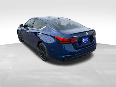 More photos of 2019 Nissan Altima 2.5 S at Gregg Young Chevrolet - Omaha, NE