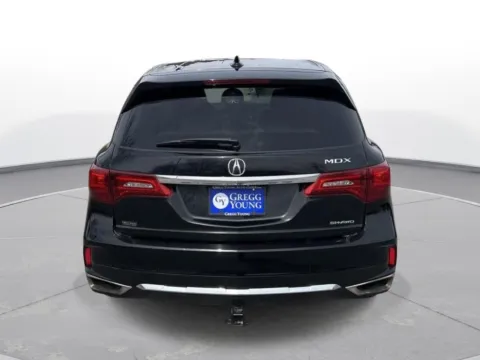 More photos of 2017 Acura MDX w/Technology Pkg at Gregg Young Chevrolet - Omaha, NE