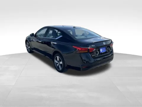 More photos of 2022 Nissan Altima 2.5 SE at Gregg Young Chevrolet of Omaha, NE