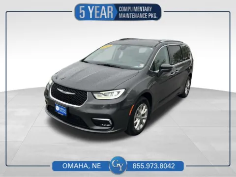 Unknown 2021 Chrysler Pacifica Touring L for sale in Omaha, NE