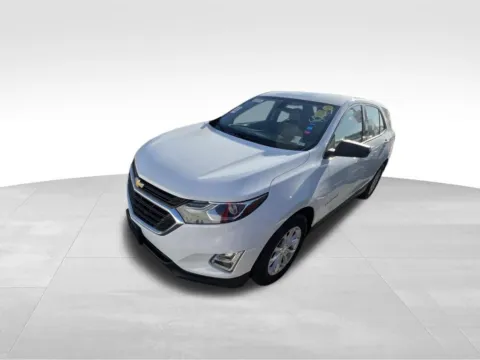 More photos of 2018 Chevrolet Equinox LS at Gregg Young Chevrolet of Omaha, NE