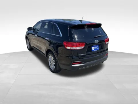 More photos of 2017 Kia Sorento L at Gregg Young Chevrolet of Omaha, NE