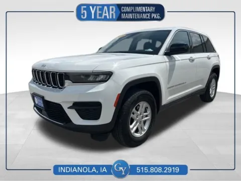 White 2023 Jeep Grand Cherokee Laredo for sale in Indianola, IA