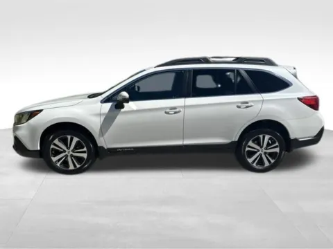 Another view of 2018 Subaru Outback 2.5i for sale in Indianola, IA at Gregg Young Buick GMC Indianola