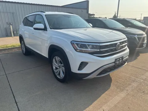 More photos of 2023 Volkswagen Atlas 3.6L V6 SE w/Technology at Gregg Young Buick GMC Indianola, IA