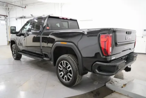 More photos of 2021 GMC Sierra 2500HD AT4 at Chillicothe Truck, OH