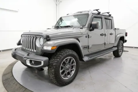 Another view of 2020 Jeep Gladiator Overland for sale in Chillicothe, OH at Chillicothe Truck