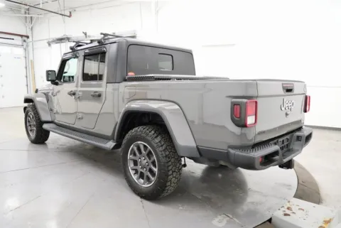 More photos of 2020 Jeep Gladiator Overland at Chillicothe Truck, OH
