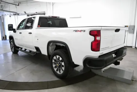 More photos of 2020 Chevrolet Silverado 2500HD Work Truck at Chillicothe Truck, OH