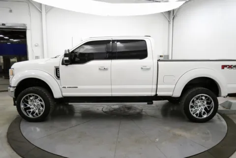 More photos of 2022 Ford F-250SD King Ranch at Chillicothe Truck, OH