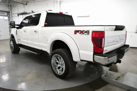 More photos of 2022 Ford F-250SD King Ranch at Chillicothe Truck, OH