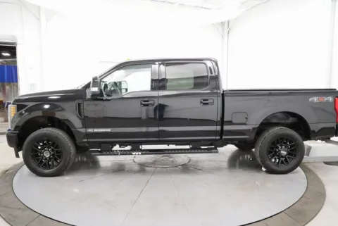 More photos of 2019 Ford F-350SD Lariat at Chillicothe Truck, OH