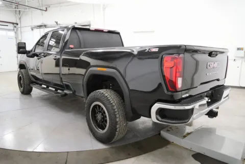 More photos of 2022 GMC Sierra 3500HD Pro at Chillicothe Truck, OH