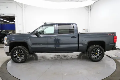 More photos of 2018 Chevrolet Silverado 1500 LT at Chillicothe Truck, OH