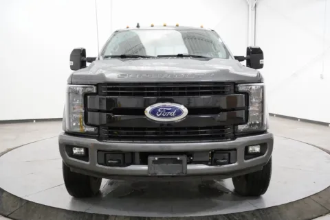 Photos of 2019 Ford F-350SD Lariat for sale in Chillicothe, OH at Chillicothe Truck
