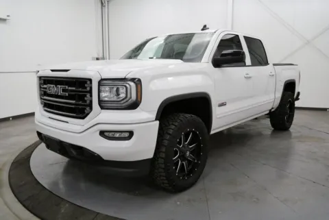 Another view of 2018 GMC Sierra 1500 SLT for sale in Chillicothe, OH at Chillicothe Truck