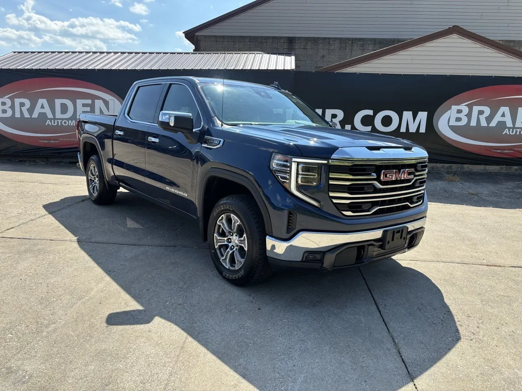 Blue 2023 GMC Sierra 1500 SLT for sale in Chillicothe, OH