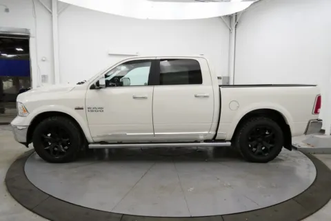 More photos of 2017 Ram 1500 Limited at Chillicothe Truck, OH