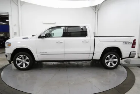 More photos of 2022 Ram 1500 Limited at Chillicothe Truck, OH