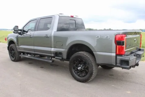 More photos of 2023 Ford F-250SD Lariat at Chillicothe Truck, OH