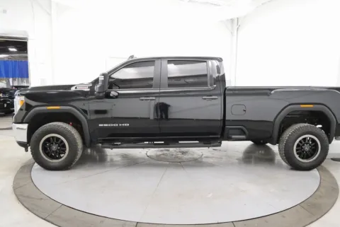 More photos of 2022 GMC Sierra 3500HD Pro at Chillicothe Truck, OH