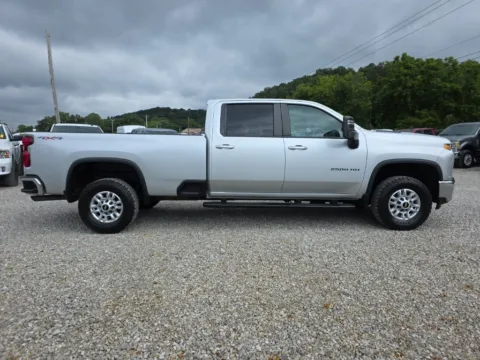 More photos of 2020 Chevrolet Silverado 2500HD LT at Chillicothe Truck, OH
