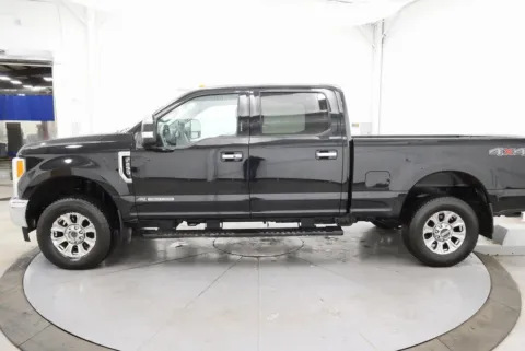 More photos of 2018 Ford F-250SD Lariat at Chillicothe Truck, OH