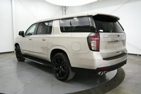 More photos of 2021 Chevrolet Suburban High Country at Chillicothe Truck, OH