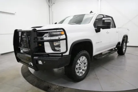 Another view of 2020 Chevrolet Silverado 2500HD LT for sale in Chillicothe, OH at Chillicothe Truck