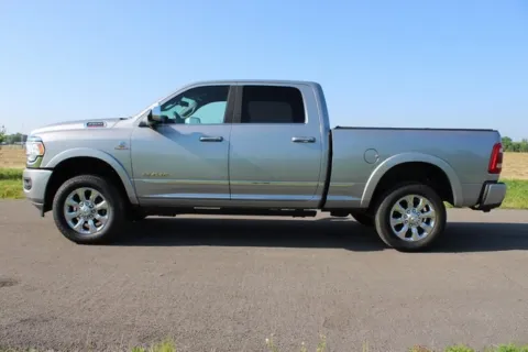 More photos of 2022 Ram 2500 Limited at Chillicothe Truck, OH