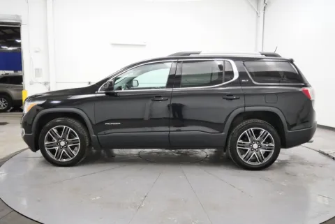 More photos of 2019 GMC Acadia SLT-2 at Chillicothe Truck, OH