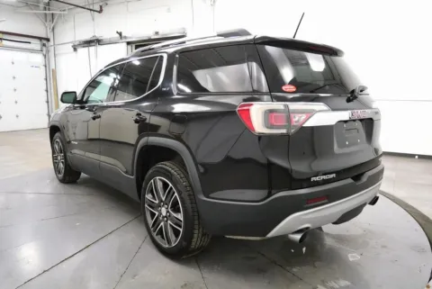 More photos of 2019 GMC Acadia SLT-2 at Chillicothe Truck, OH
