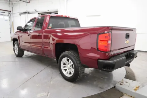 More photos of 2017 Chevrolet Silverado 1500 LT at Chillicothe Truck, OH