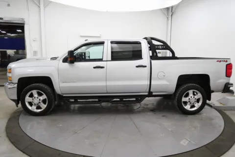 More photos of 2019 Chevrolet Silverado 2500HD Work Truck at Chillicothe Truck, OH