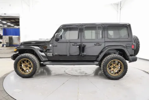 More photos of 2021 Jeep Wrangler Unlimited Sahara at Chillicothe Truck, OH