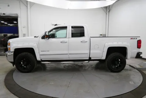 More photos of 2017 Chevrolet Silverado 2500HD LTZ at Chillicothe Truck, OH