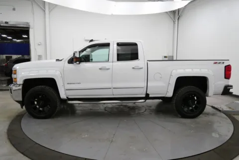 More photos of 2017 Chevrolet Silverado 2500HD LTZ at Chillicothe Truck, OH