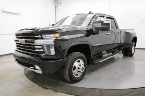 Another view of 2022 Chevrolet Silverado 3500HD High Country for sale in Chillicothe, OH at Chillicothe Truck
