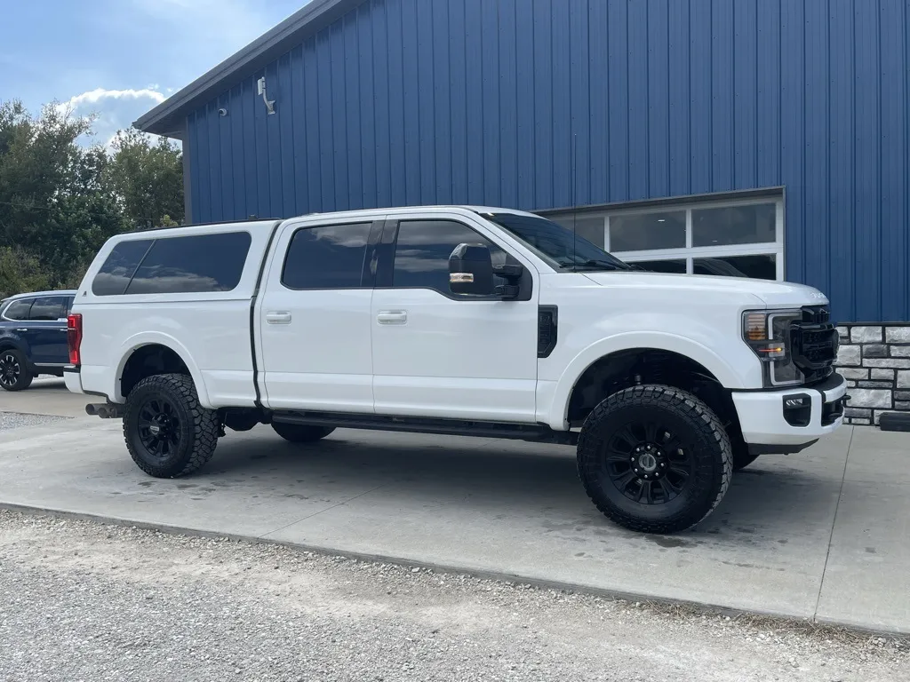 White 2021 Ford F-250SD Lariat for sale in Chillicothe, OH
