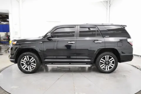 More photos of 2014 Toyota 4Runner Limited at Chillicothe Truck, OH