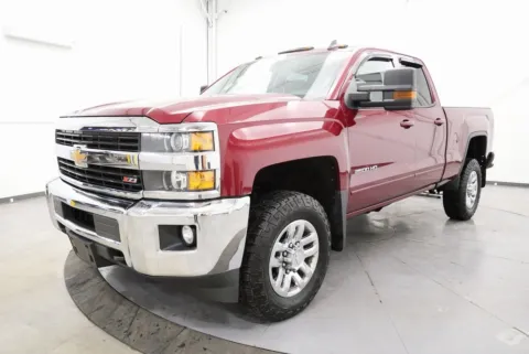 Another view of 2016 Chevrolet Silverado 2500HD LT for sale in Chillicothe, OH at Chillicothe Truck