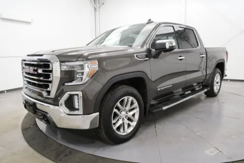 Another view of 2019 GMC Sierra 1500 SLT for sale in Chillicothe, OH at Chillicothe Truck