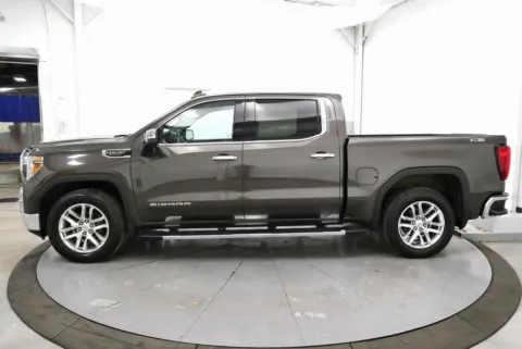 More photos of 2019 GMC Sierra 1500 SLT at Chillicothe Truck, OH
