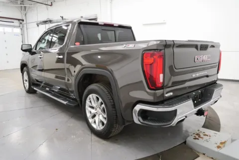 More photos of 2019 GMC Sierra 1500 SLT at Chillicothe Truck, OH