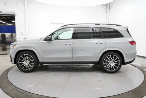 More photos of 2024 Mercedes-Benz GLS 580 at Chillicothe Truck, OH