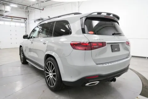 More photos of 2024 Mercedes-Benz GLS 580 at Chillicothe Truck, OH