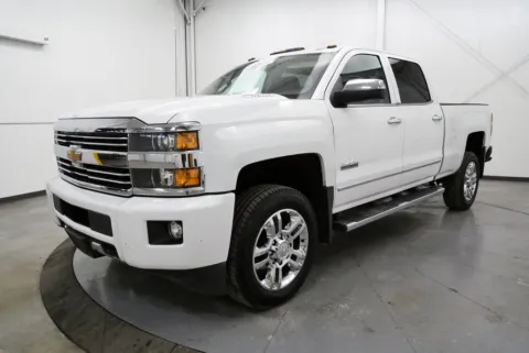 Another view of 2015 Chevrolet Silverado 2500HD High Country for sale in Chillicothe, OH at Chillicothe Truck